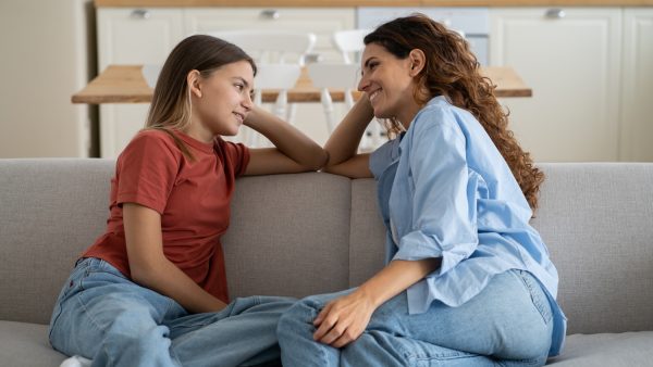 Ouder en tiener in gesprek over alcohol, drugs en middelengebruik